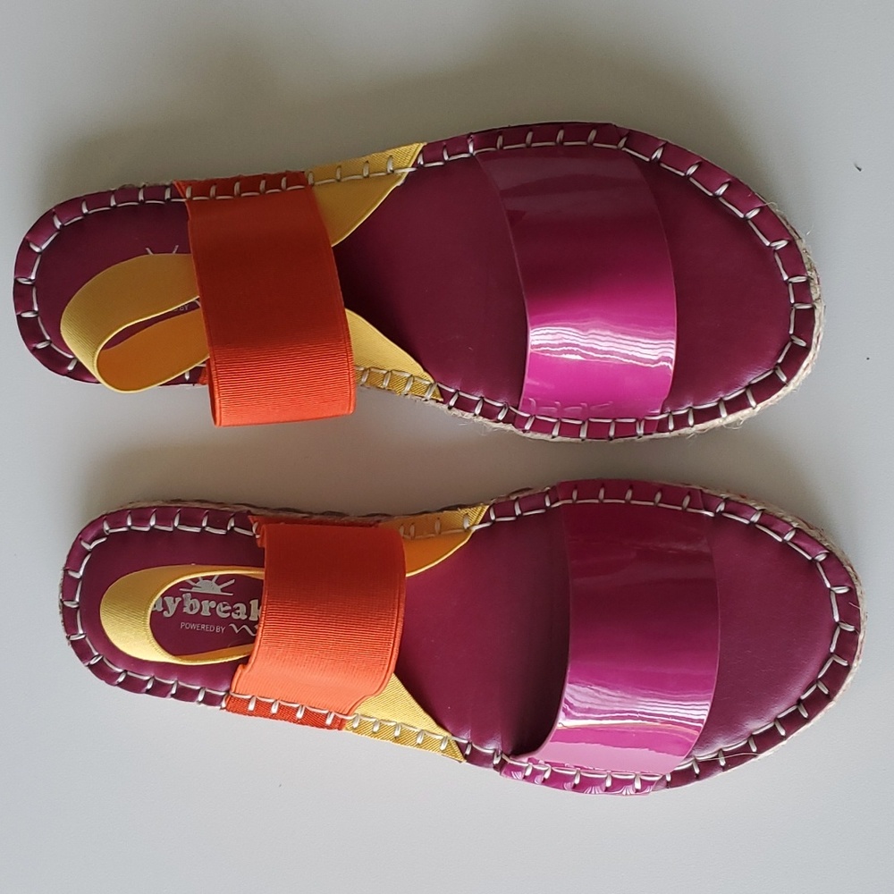 Nina colorful sandal.